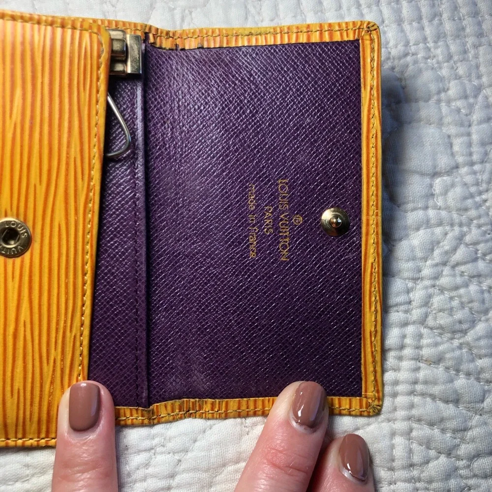 Louis Vuitton Epi Yellow Multicles 6 Ring Key Leather Case w/ purple interior